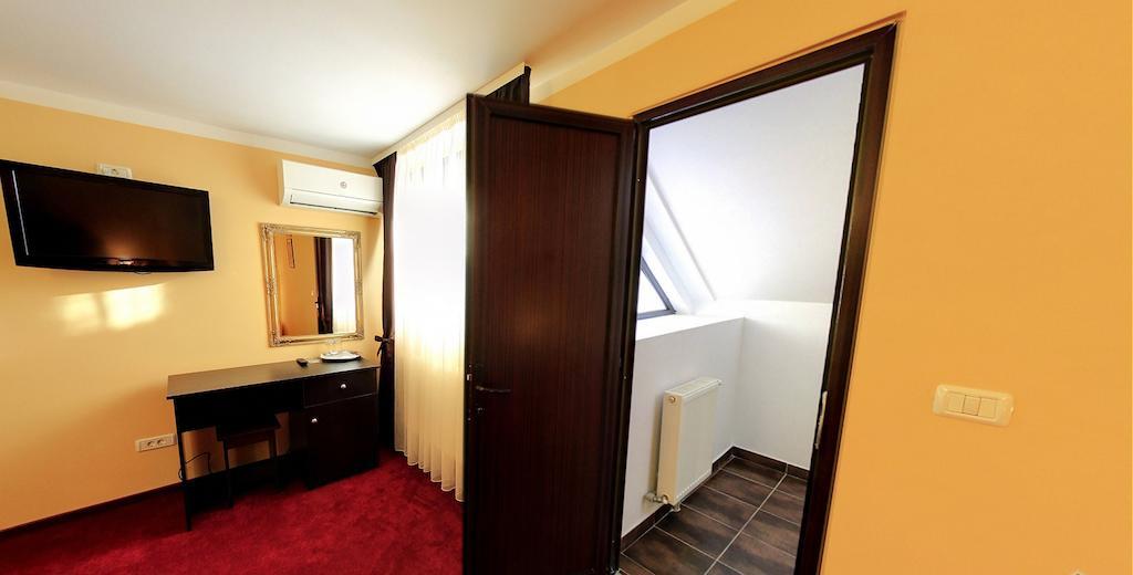 La Storia Guest House Piteşti Exterior foto