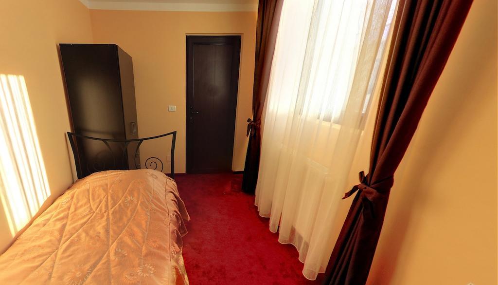 La Storia Guest House Piteşti Quarto foto